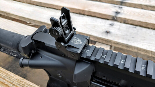 article-why-you-need-iron-sights-3.jpg
