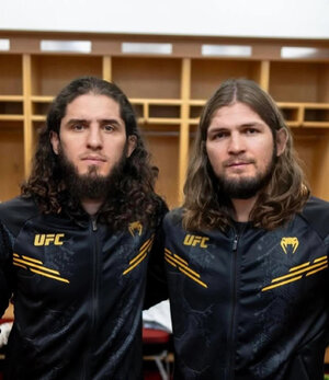 ufc-long-hair-edition-v0-95vyw6mkaxqd1.jpg