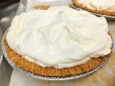 LaDolceVitaBakery-PortColborne-Pies--BananaCreamPie.jpg