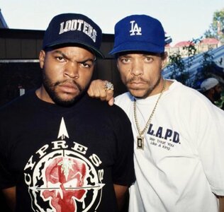 ice-cube-and-ice-t-1992-v0-fwoonjo4jerb1[1].jpg