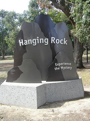 Entrance_-_Hanging_Rock,_Victoria,_Australia.JPG