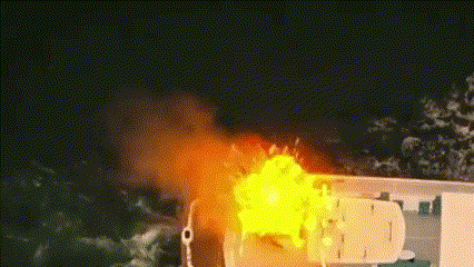 explosion2.gif