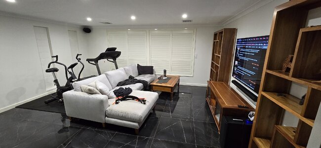 20250627_lounge.jpg