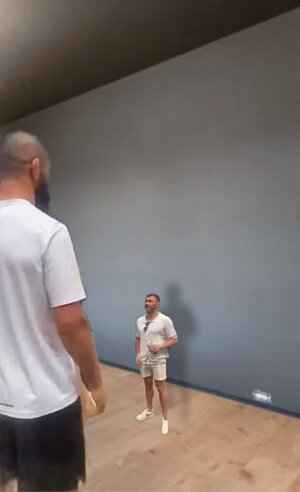 tbvcq0lezpif1.jpg