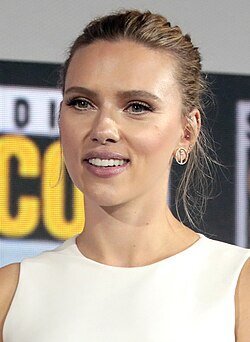 Scarlett_Johansson_by_Gage_Skidmore_2019.jpg