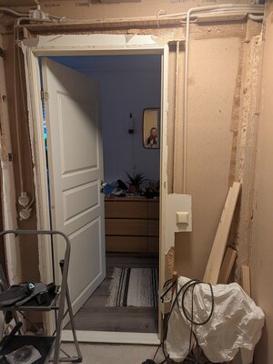 smalare dörr inköpt.jpg