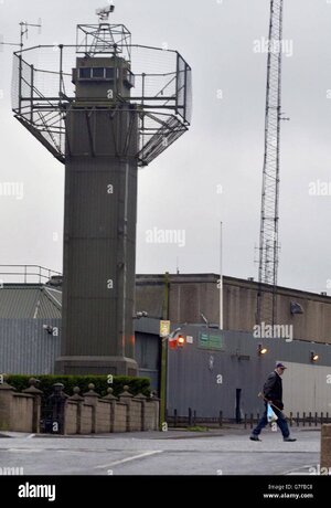crossmaglen-armagh-under-the-shadow-of-the-police-station-and-military-G7FBC8.jpg