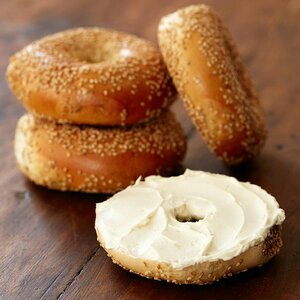 one-dozen-bagels-with-cream-cheese.ceb7ab89147e8fa038fdd6f18c82ec17.jpg