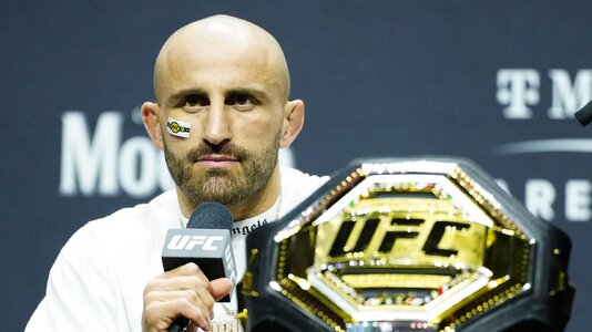 Alex Volkanovski 070723.jpg